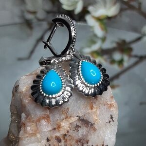 925 Turquoise Teardrop Earrings.